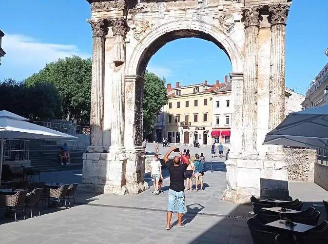 Oliva Apartmán Pula