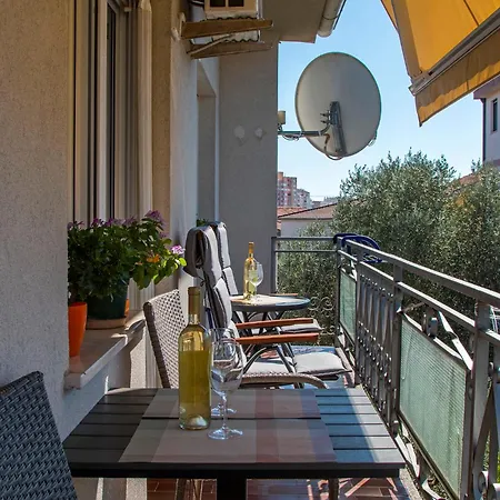 Oliva Apartman Póla