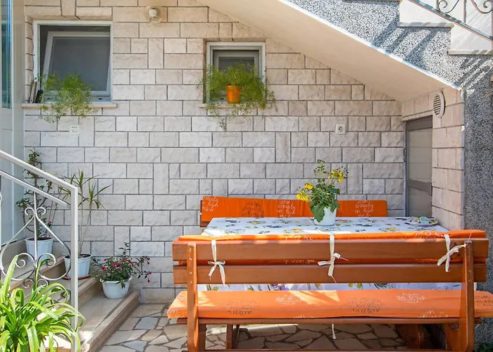 Oliva Apartment *